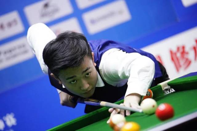 洲球员中排 洲球员中排