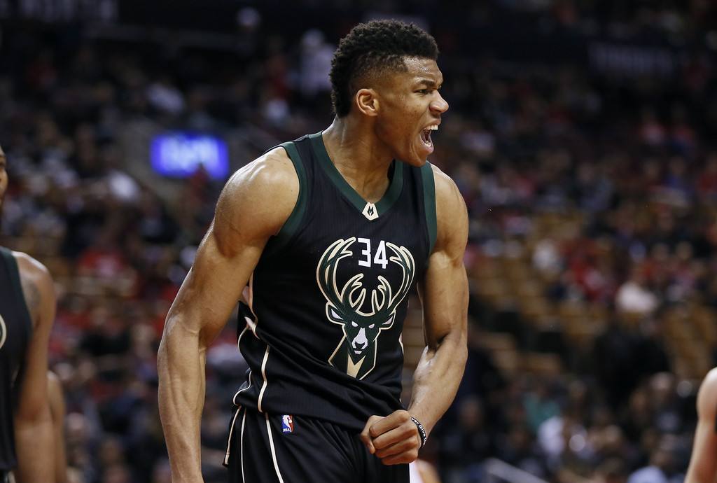 对篮球迷而 对篮球迷而