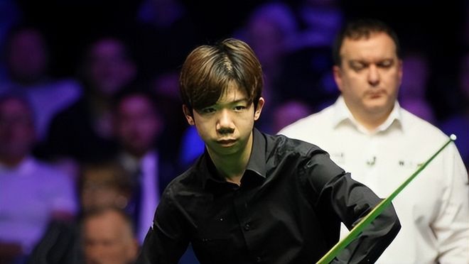 库里穿上尼 库里穿上尼